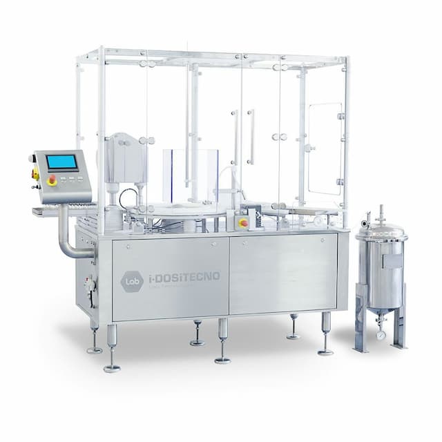 Table top sterile filling line for injectables
