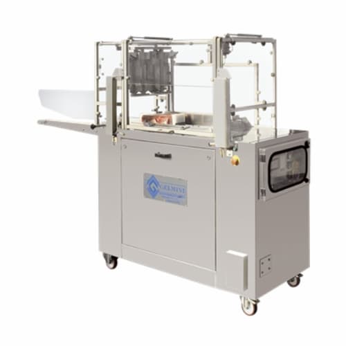 Automatic cutting machine for cheeses and cold cuts