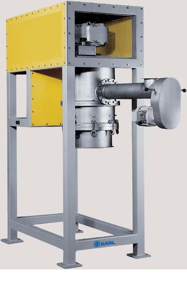 Pelleting press with overhead drive