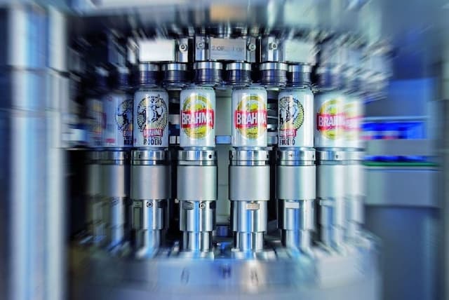 Low-speed can seamers for the beverage industry