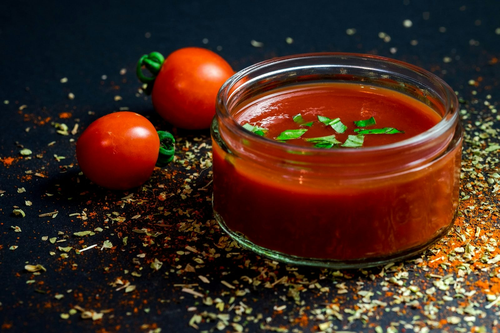 Tomato sauce mixing