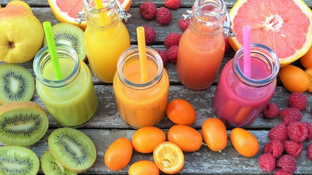 Making fruit juices