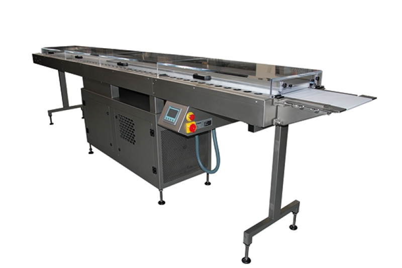 Small cooling belt for tempering/enrobing