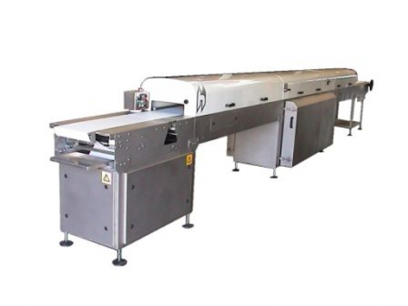 Larger versatile cooling belt for chocolates