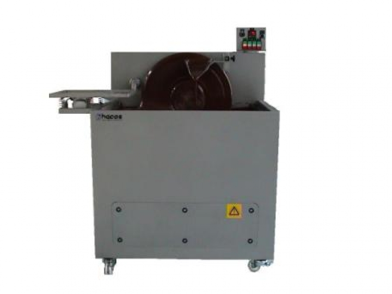Automatic batch tempering machine