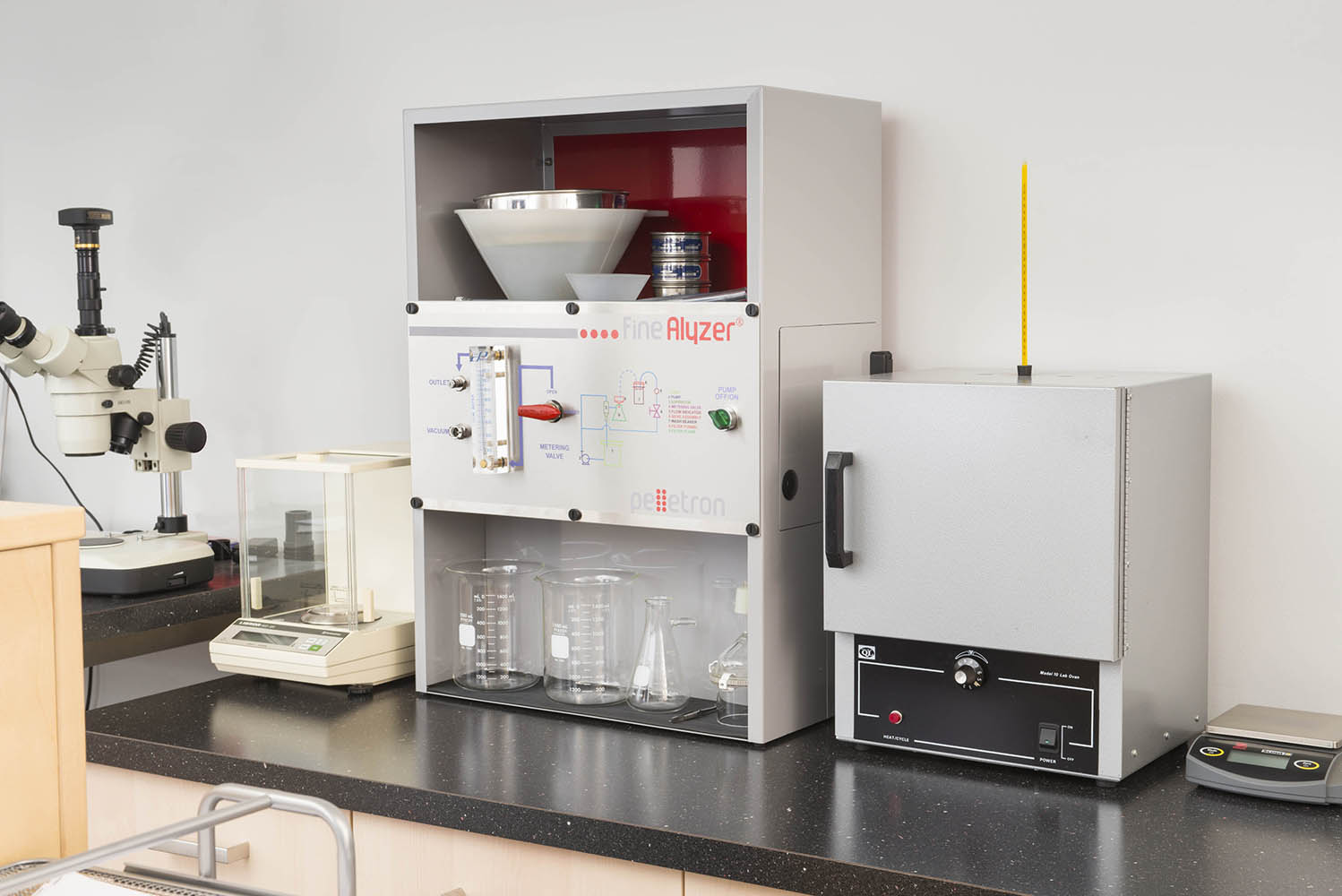 Laboratory granule dedusting analyzer