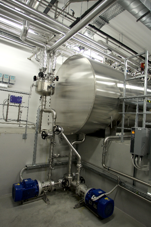 Purified water storage tank