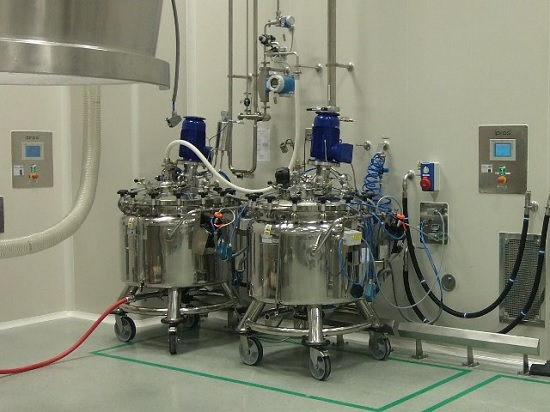 Vacuum mixer for suspensions