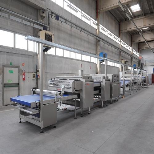 Moulding machine for croissant