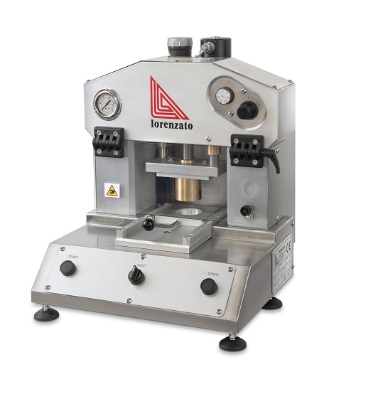 Manual cosmetic powder press