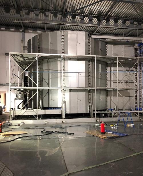 Hygienic and fully-welded spiral freezer for food