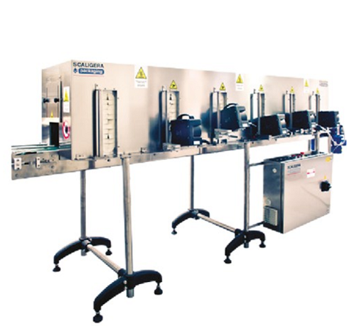 Hot air tunnel for shrink sleeve labels