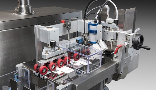 Flat carton serialization station