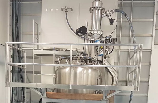 Powder transfer system