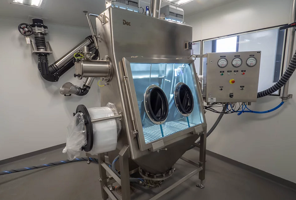 Drum emptying system