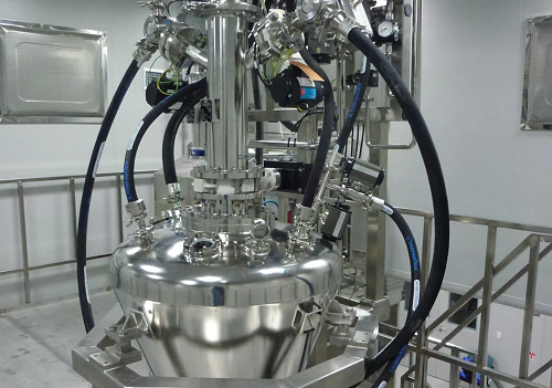 Pharmaceutical powder mixer