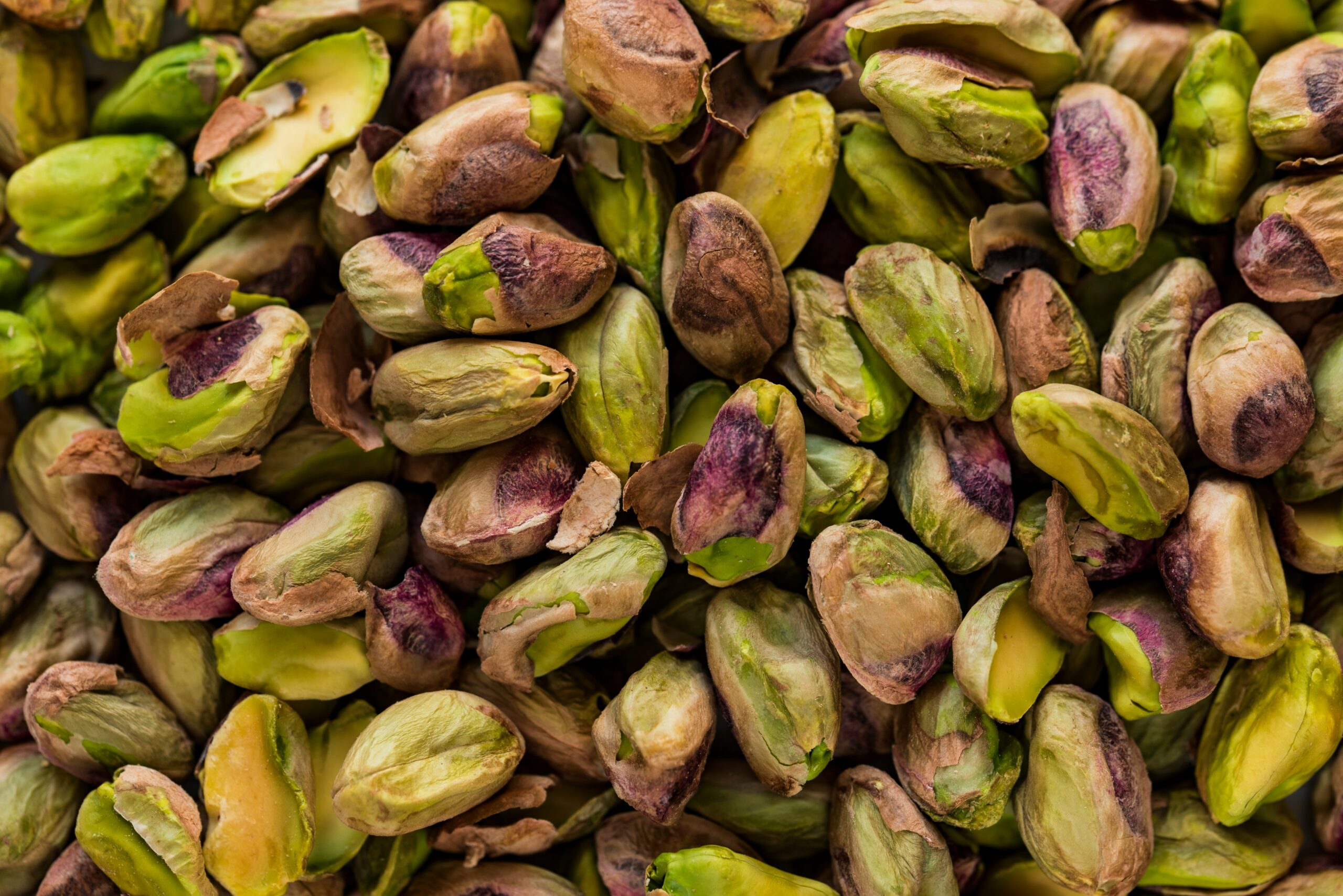 Outsmarting the pistachio-greedy worm while storing your nuts