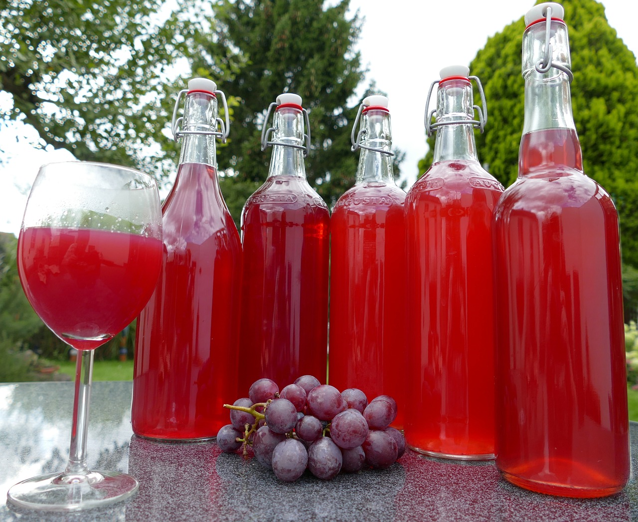Fruit pulping system for juice production