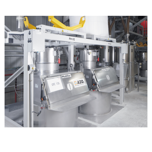Integrated pickup station for bagged products and big bags