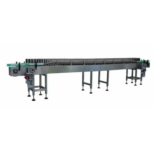 Inversion sterilizing conveyor for hot beverage bottle sanitation