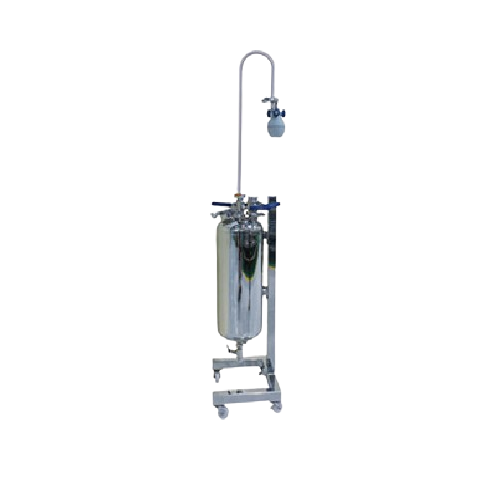 Space spray decontamination system for clean rooms