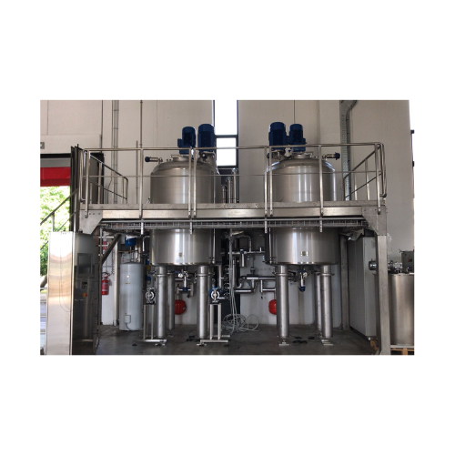 High-pressure reactor for cosmetic and pharmaceutical production
