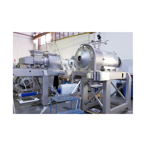 Turbo extractor for puree and concentrate production