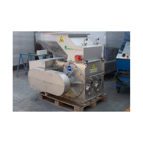 Hammer pulping system for fruit and vegetable processing