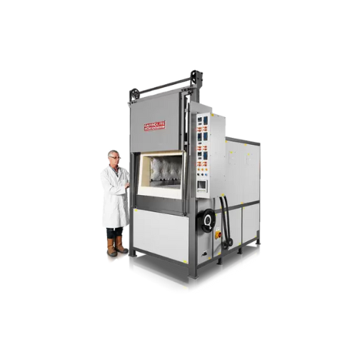 Industrial chamber furnace for heat treatment