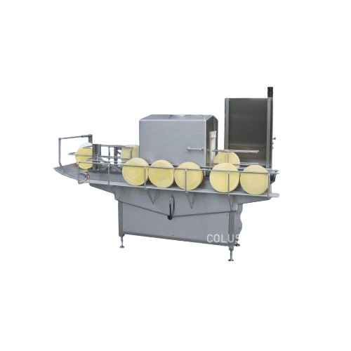 Automatic cheese washing system for dairy industry