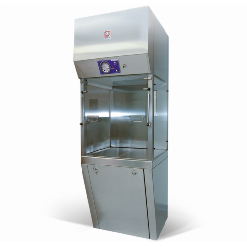 Laminar flow hood for aseptic preparation