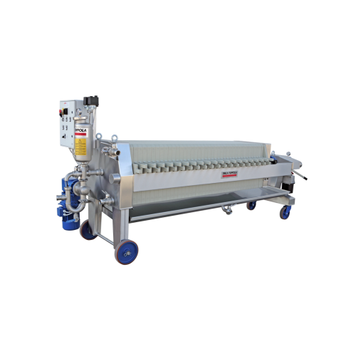Industrial plate filter press for winemaking