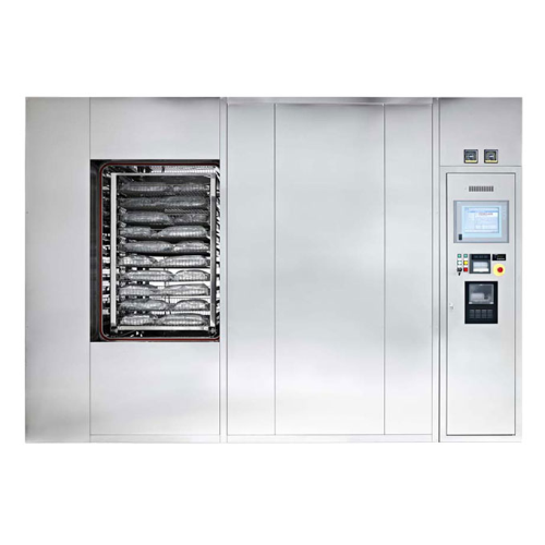 Steam air sterilizer for aqueous solutions