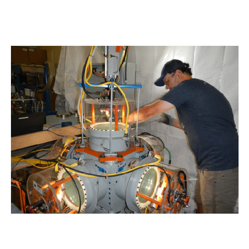 Cubic triaxial tester for biomass flowability
