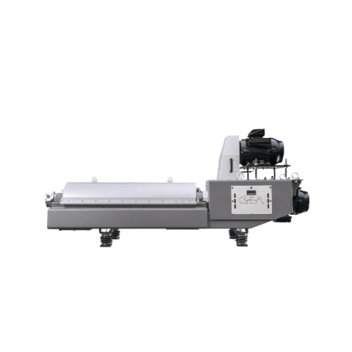 Centrifugal separator for pharmaceutical extraction