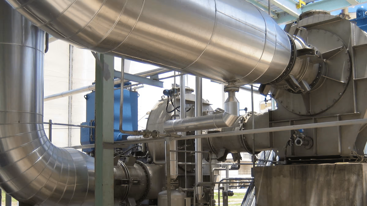 Mvr and Tvr heated distillation system