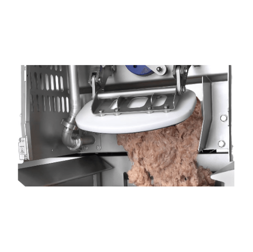 Industrial defrosting and mixing for frozen raw materials