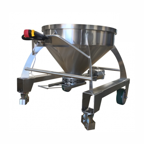 Mobile stainless steel tank for grape harvest transfer