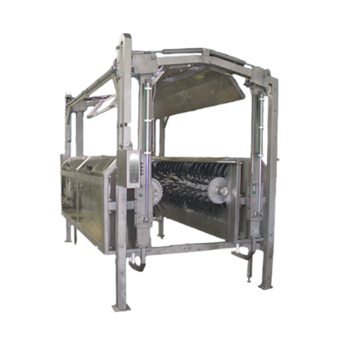 Counter-rotating primary pickers for chicken processing