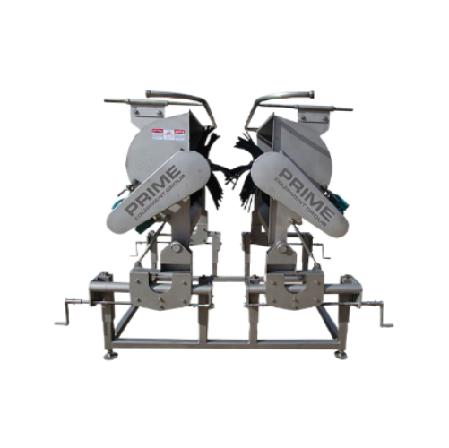 Straddle picker for efficient poultry defeathering