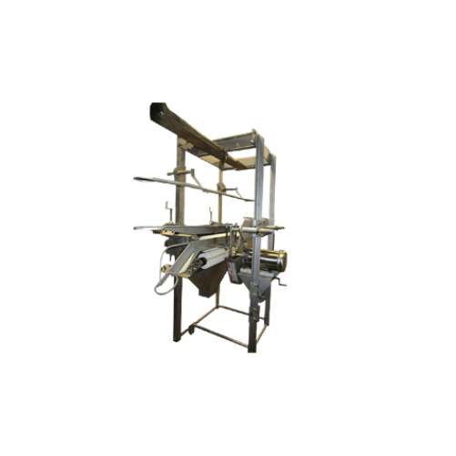 Online paw cutters for poultry processing
