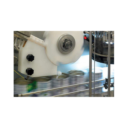 Automated scoop insertion system for powder containers