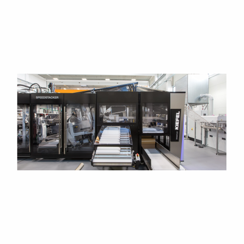 Stacking solution for thermoformed cup production