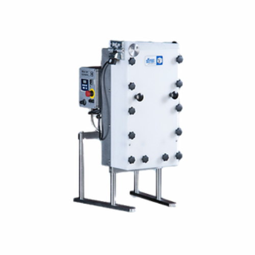 Extruder for pliable mixes in industrial applications