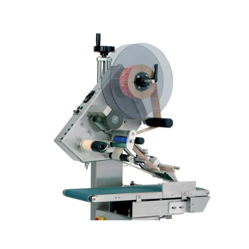 Automatic label applicator for food packaging