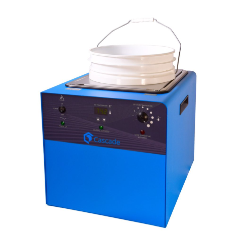 Deep water bucket bath for lab heating applications