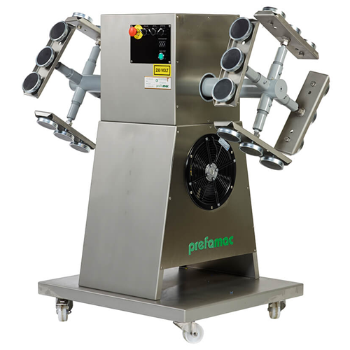 Double spinning machine for hollow chocolate figures