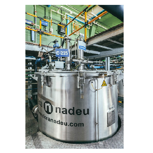 Vertical batch centrifuge for solid-liquid separation