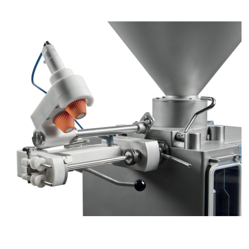 Casing spinner for natural sausage casings