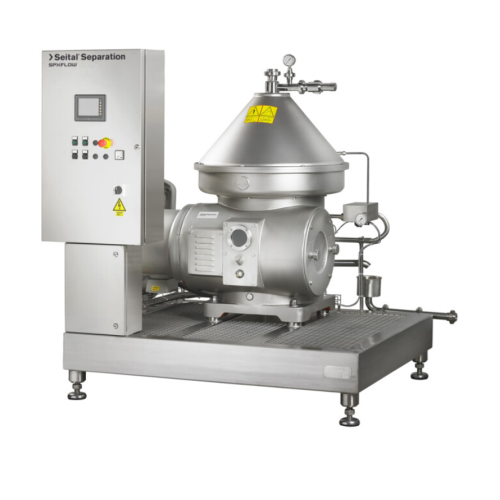 Self-cleaning clarifiers for liquid-solid separation